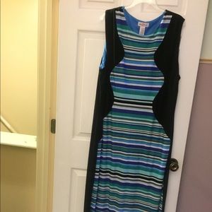 Sleeveless maxi dress